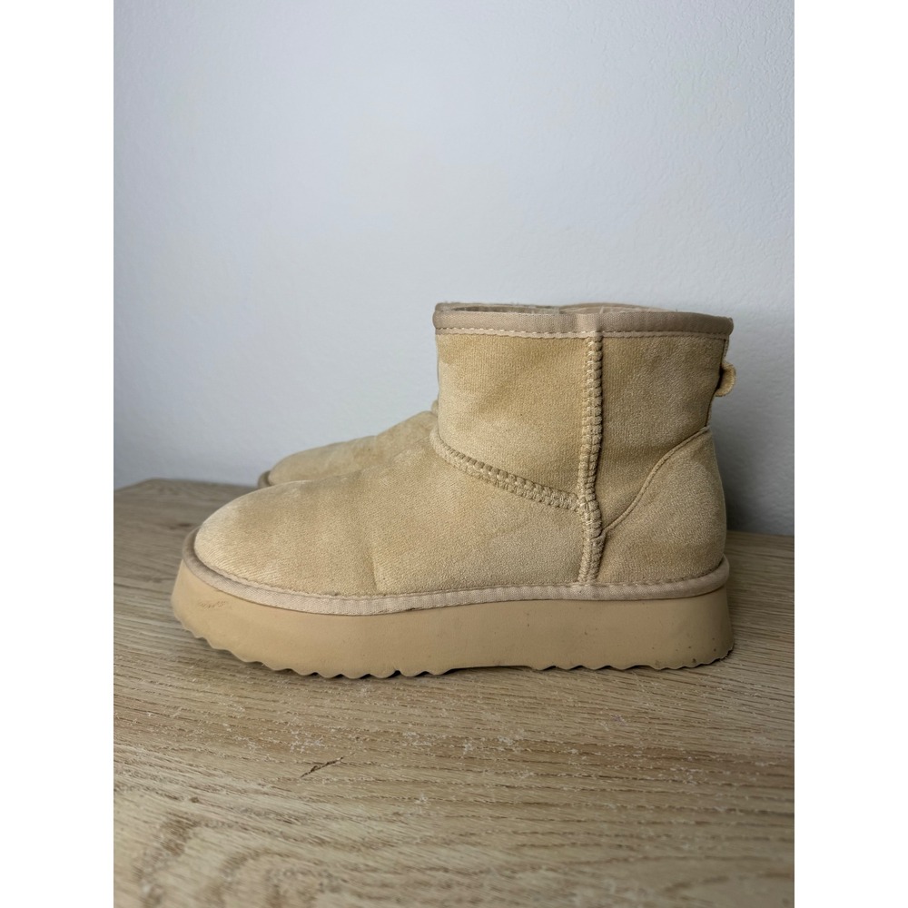 Altar'd State Mini Platform Boots Tan Faux Fur Lined Ankle Booties Women's Sz 9M